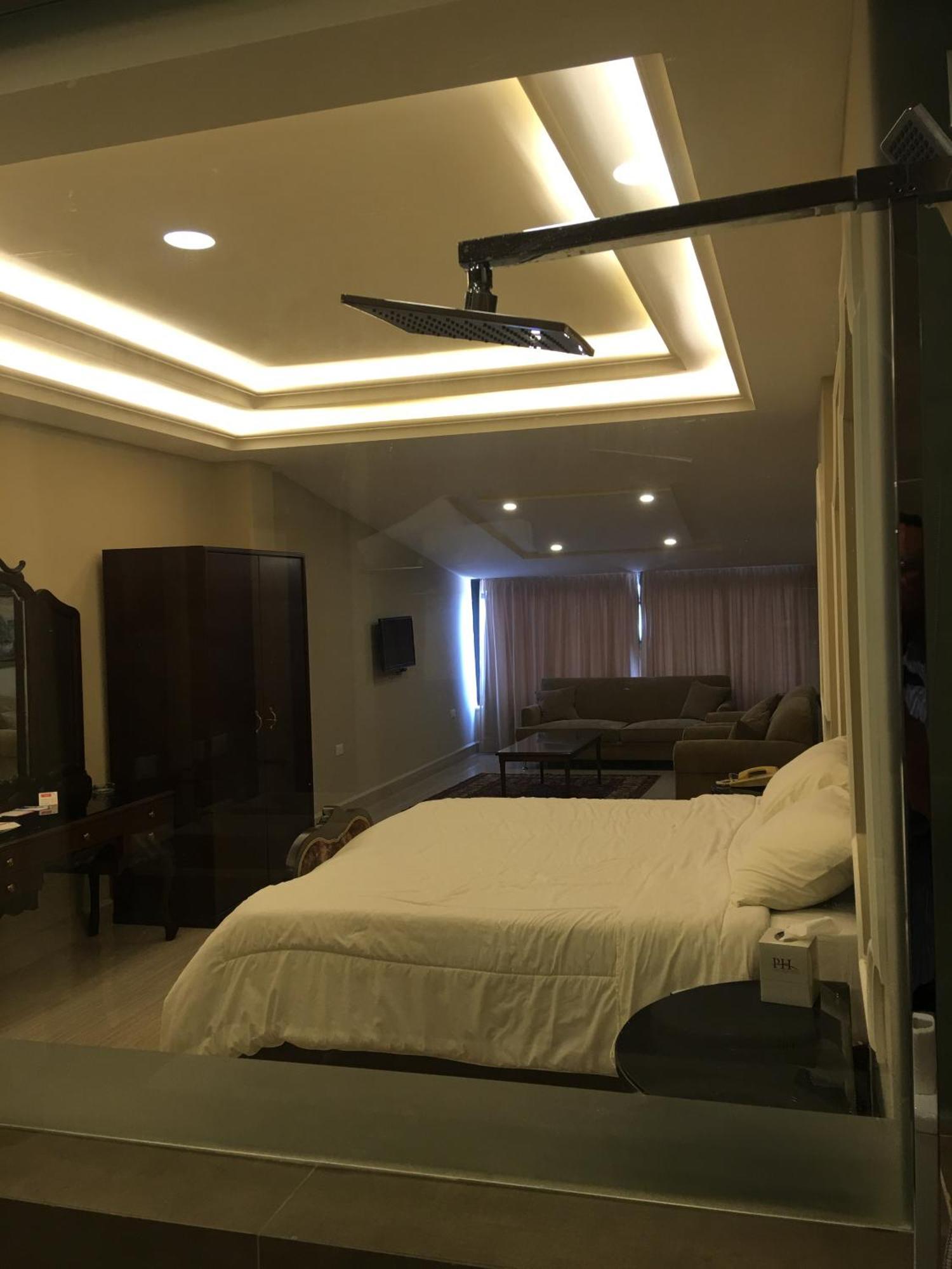 Platinum Hotel Tyrus Rum bild