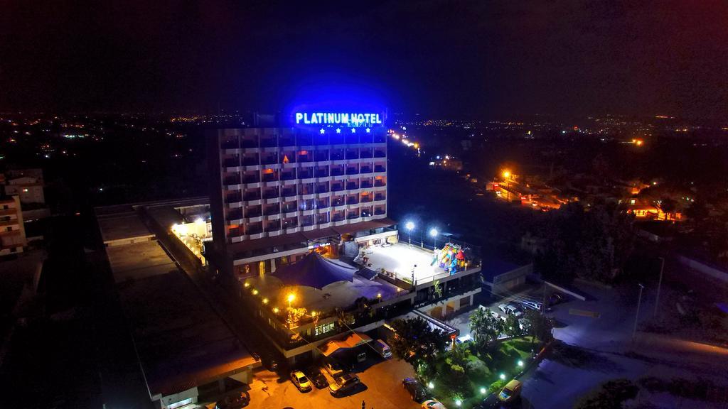 Platinum Hotel Tyrus Exteriör bild